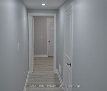 Detached Home For Lease | N8120438 - Photo 3