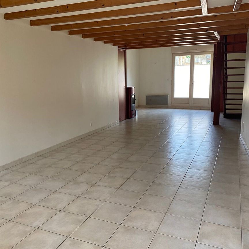 Location maison 3 pièces, 91.66m², Les Herbiers - Photo 1