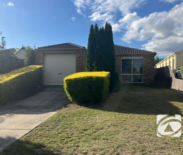 FOUR BEDROOM BEAUTY! - Photo 2