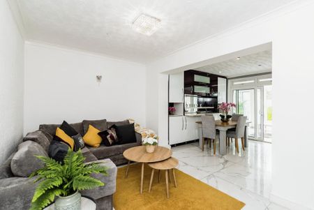 8 bedroom semi-detached house to rent - Photo 4