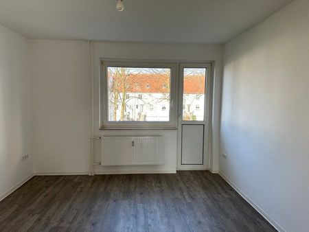 Renoviete 2,5-Zimmer-Wohnung mit Balkon - Photo 5