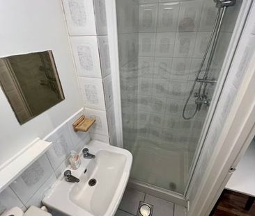 Studio Flat, Prince's Square, W2 - Photo 5