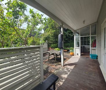 Flexible, Furnished, ALL bills Included. - Photo 4