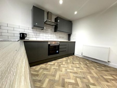 3 bedroom terraced house to rent - Photo 5