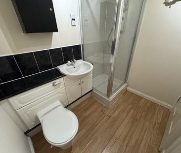 2 bedroom ground floor flat to rent - Photo 1