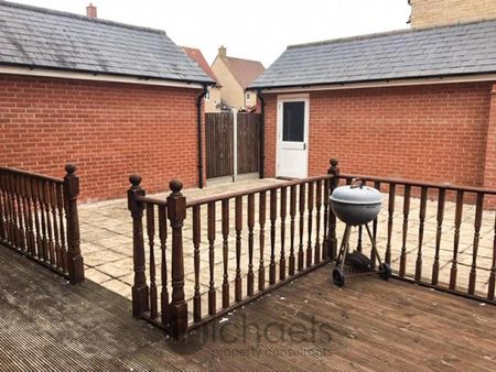 1 bedroom in a house share to rent - Photo 4