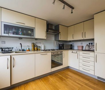 1 bed Flat for rent - Photo 5