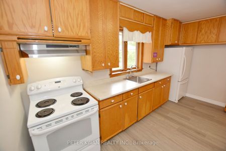 For Lease - 24 Northpark Road Unit# Upper, Barrie, Ontario - Photo 3