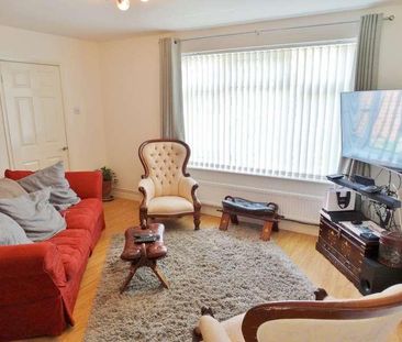 Warren Drive, Ifield, Crawley, West Sussex, RH11 - Photo 2