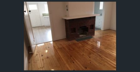 Stunning House In Excellent Location - Photo 5