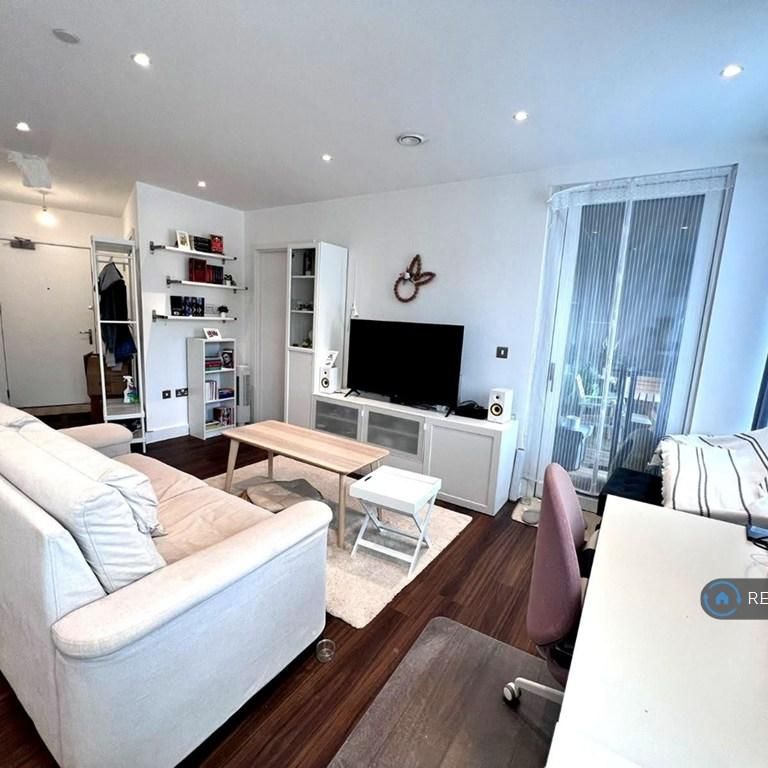 1 bedroom flat to rent - Photo 1