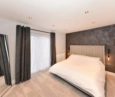 3 bedroom end of terrace house to rent - Photo 5