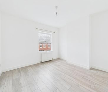 2 bedroom End of terrace house to rent - Photo 5
