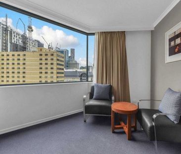 FULLY FURNISHED STUDIO APARTMENT! - Photo 1