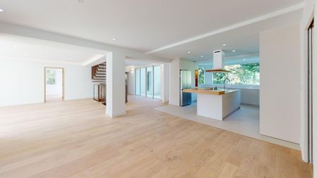 Location Maison 12 pièces 340m² ST CLEMENT DE RIVIERE 34980 - Photo 4