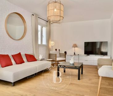 maison 5 pièces 150m2 MARSEILLE 8EME 4 500 euros - Photo 1