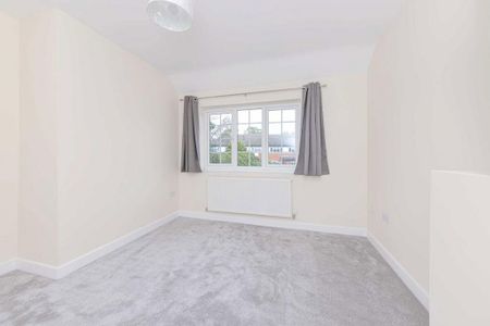 3 bedroom terraced house to rent - Photo 5