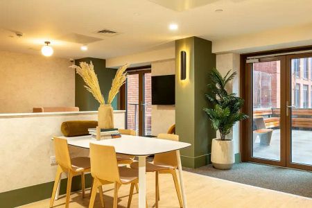 Classic Ensuite (Floors 10-19) - Photo 3