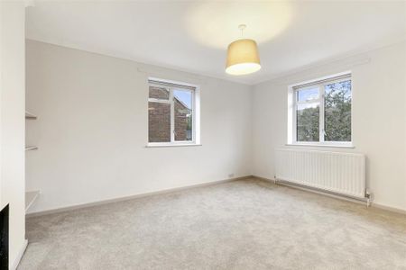 3 bedroom flat to rent - Photo 3