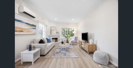 Comfort and Convenience in the Heart of Ringwood - Photo 2