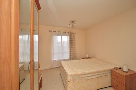 Oriental Road, Woking, Surrey, GU22 7PH - Photo 5