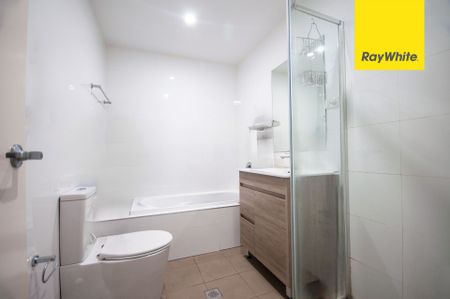 WELL PRESENTED TWO BEDROOM APARTMENT - Photo 2