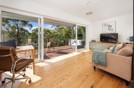 Private Sanctuary with Stunning Forest Views (7 month lease) - Photo 5