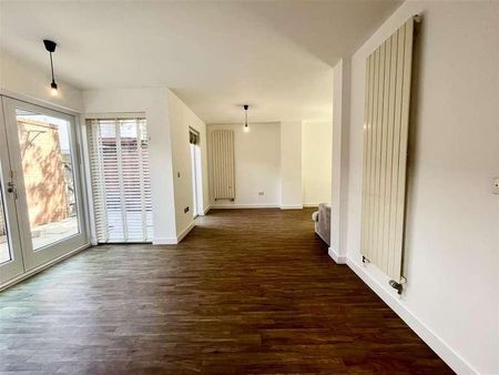 The Chase, Newhall, CM17 - Photo 2