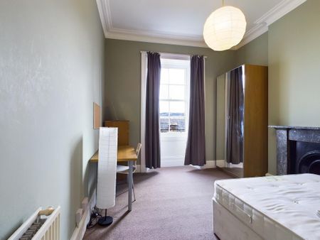 4 bedroom flat to rent - Photo 5