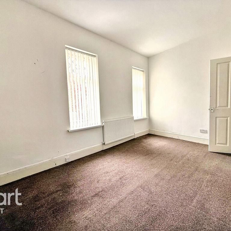 4 bedroom terraced house to rent - Photo 1