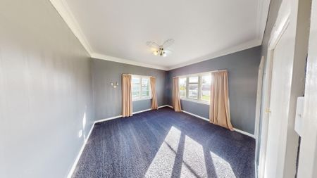 Milson - 3 Bedrooms - Photo 3