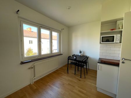 Heljestrandsgatan, Eskilstuna - Photo 3