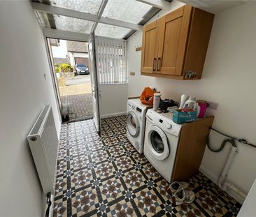 Maclins Close, South Molton, Devon, EX36 - Photo 3