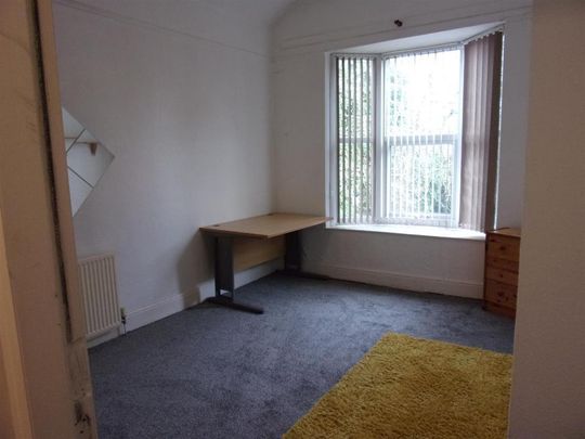 5 bedroom semi-detached house to rent - Photo 1