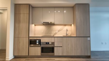 For Lease - 8 Interchange Way Unit# 2311, Vaughan, Ontario - Photo 5