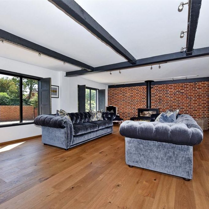 4 bedroom detached house to rent - Photo 1