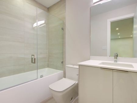 Welcome Home to Luxury Living in Lonsdale - Photo 4