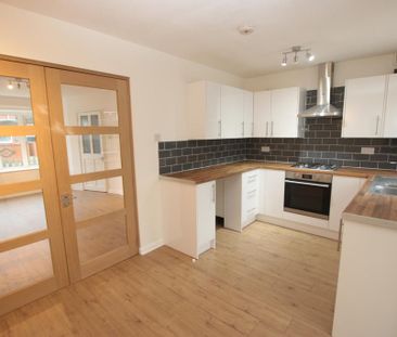 3 bedroom semi-detached house to rent - Photo 6