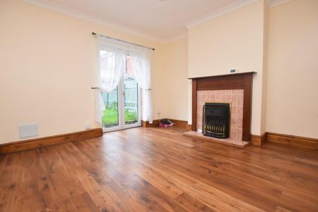 Brocklehurst Piece, Brampton, Chesterfield, S40 2QY - Photo 3
