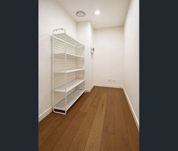 City View 2 Bedroom Plus Study Room for Rent - Photo 3