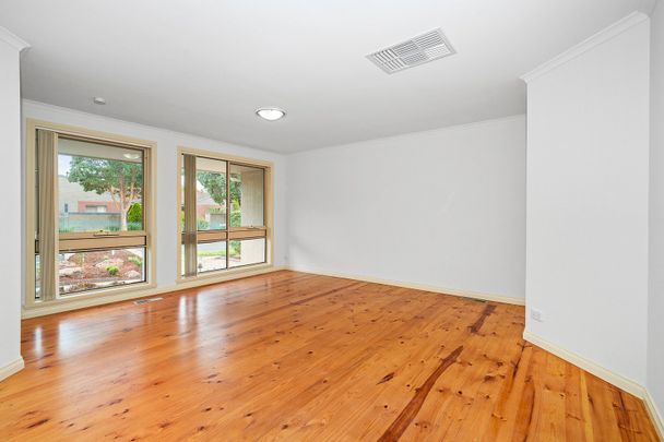 33 Box Avenue, Forest Hill VIC 3131 - Photo 1