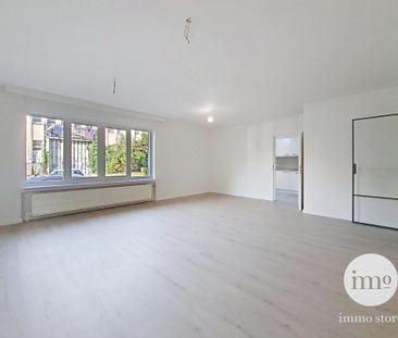 Lichtrijk gerenoveerd 3-slaapkamerappartement - Photo 2