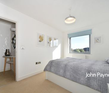 Merbury Close, London, SE28 - Photo 2