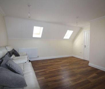 2 bedroom coach house to rent - Photo 6
