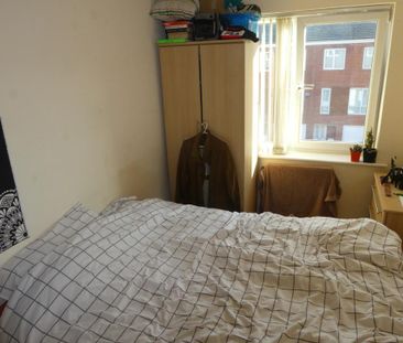 4 bedroom townhouse to rent - Photo 5