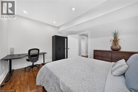 1526 BRIDGE Road, Oakville, Ontario, L6L2E3 - Photo 2