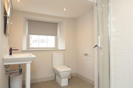 1 Bed Flat - Photo 5