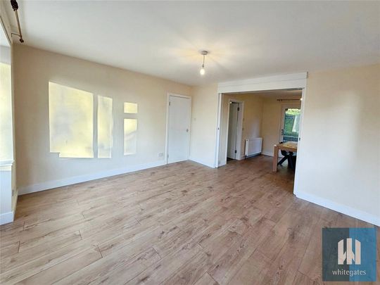 4 bedroom detached house to rent - Photo 1