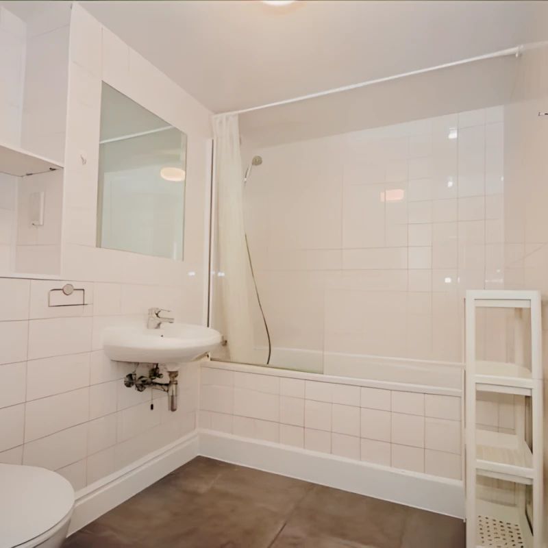 Large Room 2 - Photo 1