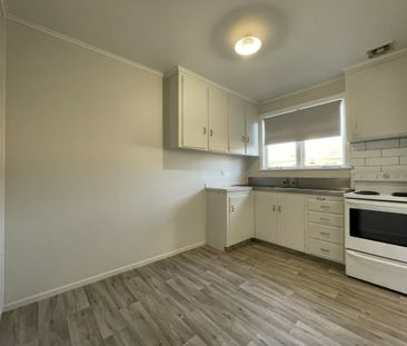 Cosy in Opaheke - Photo 5